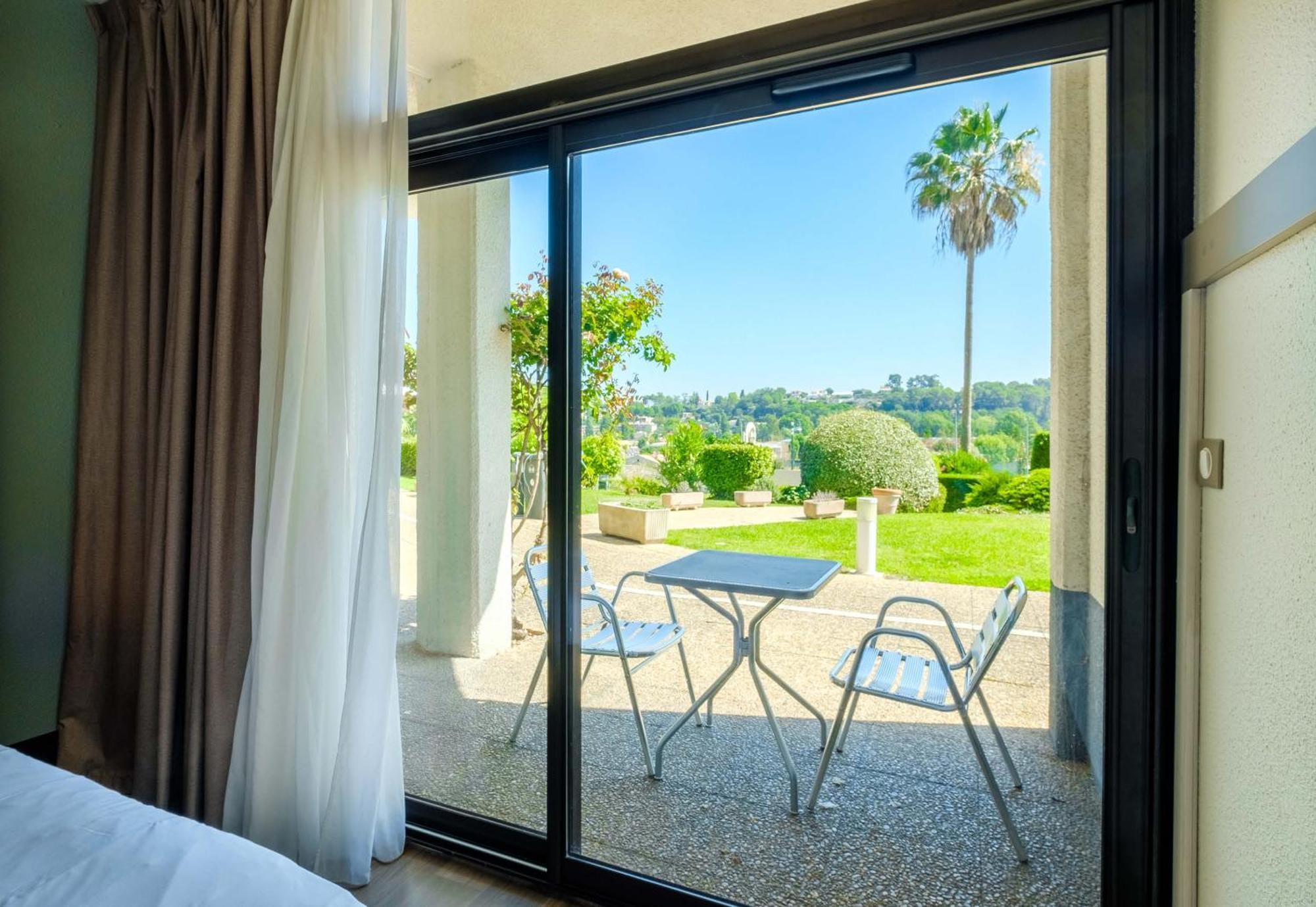 B&B Hotel Villeneuve Loubet Village מראה חיצוני תמונה