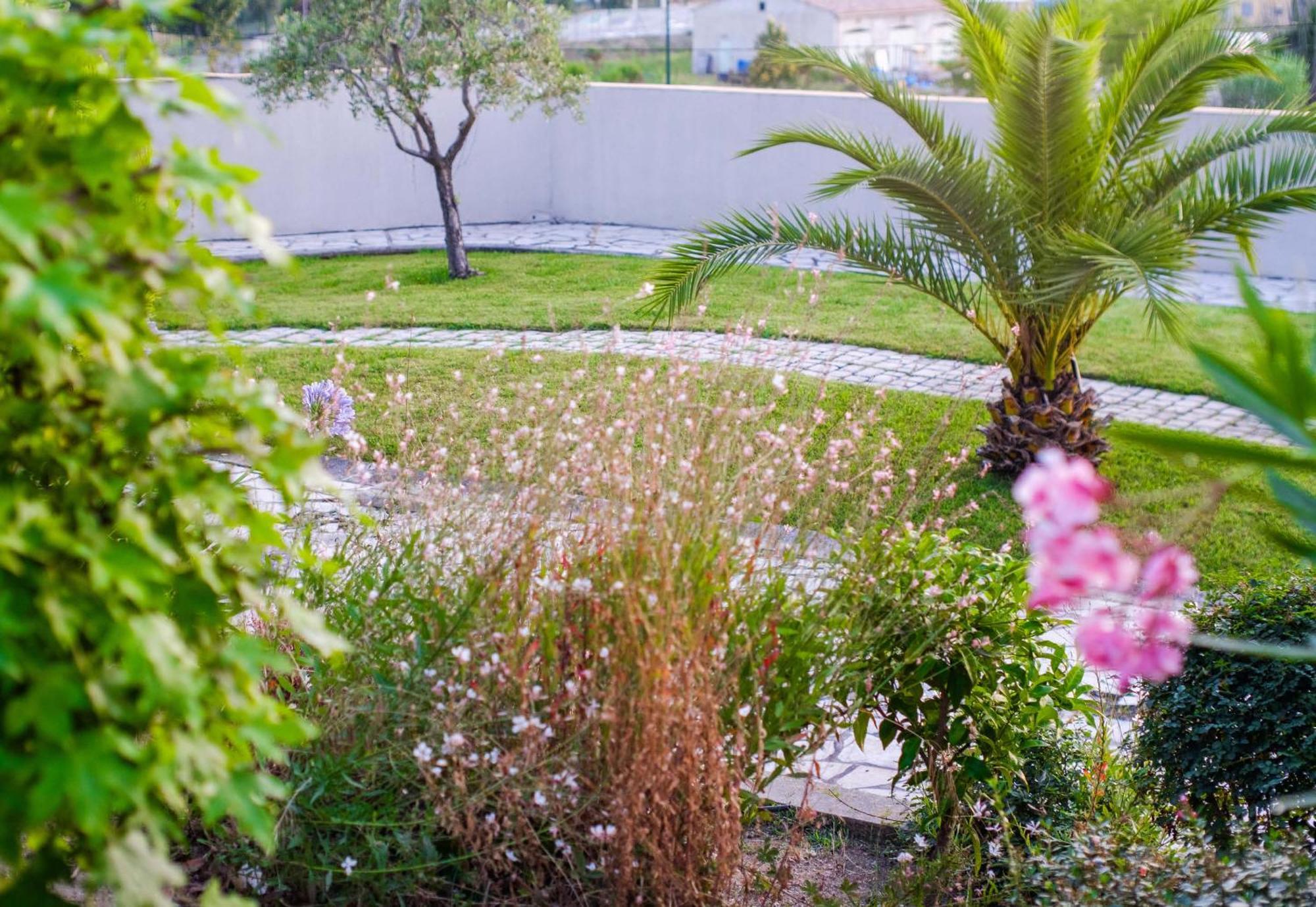 B&B Hotel Villeneuve Loubet Village מראה חיצוני תמונה