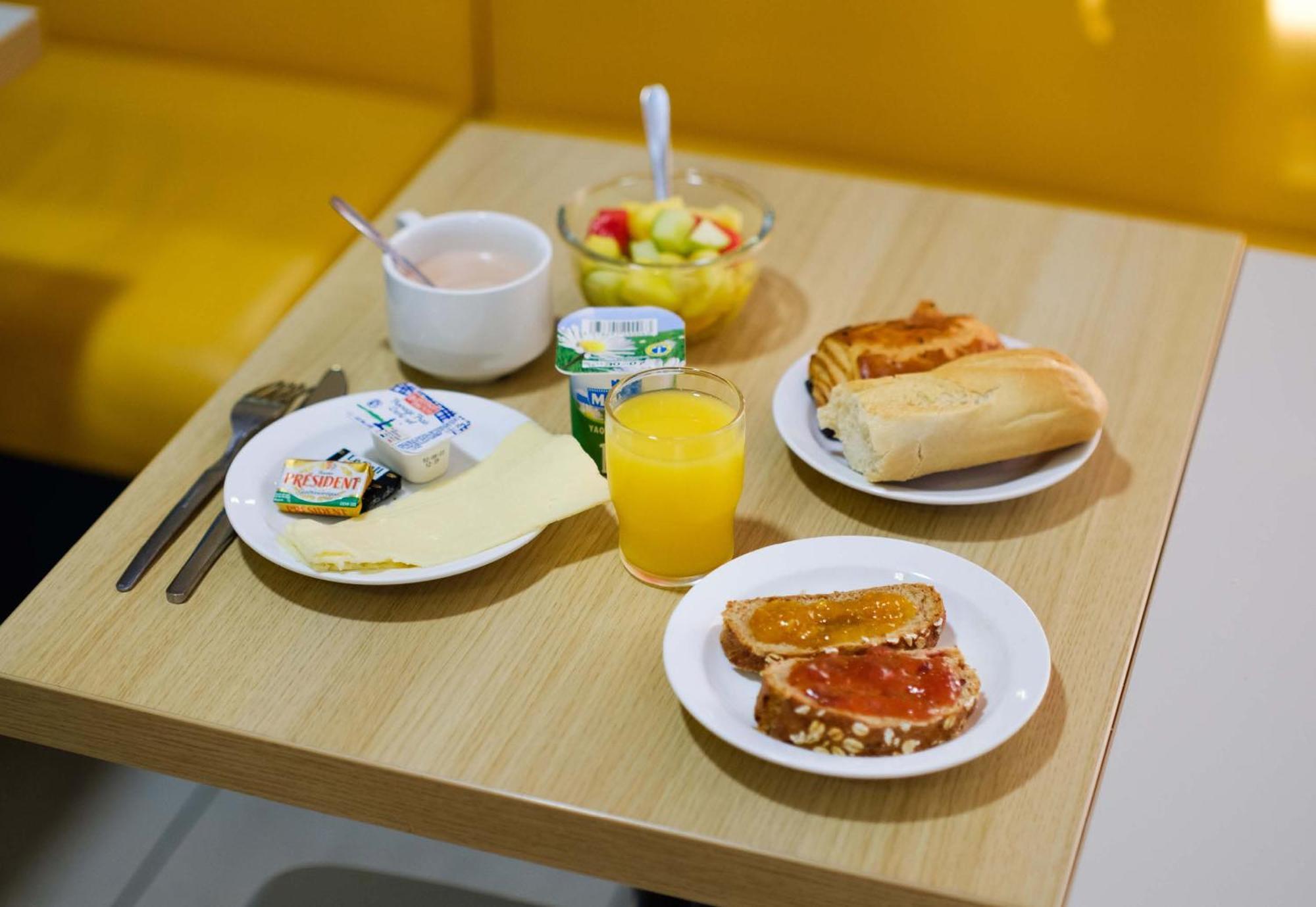 B&B Hotel Villeneuve Loubet Village מראה חיצוני תמונה