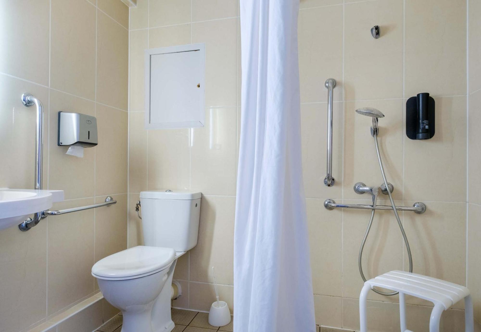B&B Hotel Villeneuve Loubet Village מראה חיצוני תמונה