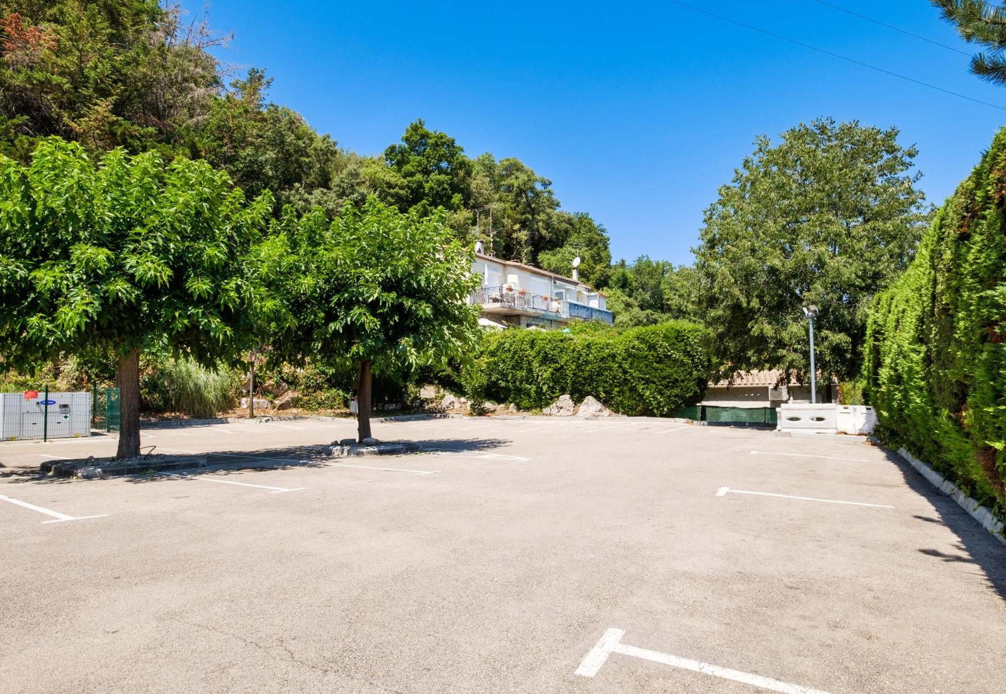 B&B Hotel Villeneuve Loubet Village מראה חיצוני תמונה